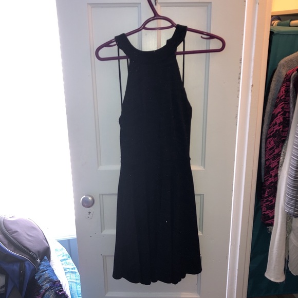 Short sparkly black dress with open back ! - Picture 1 of 6